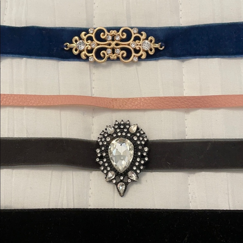 4 Chokers - Picture 2 of 4